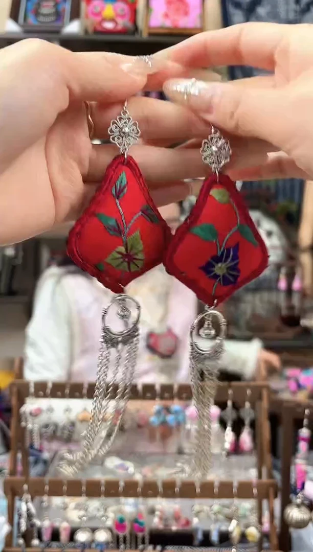 织绣民族风非遗老绣苗银饰品772