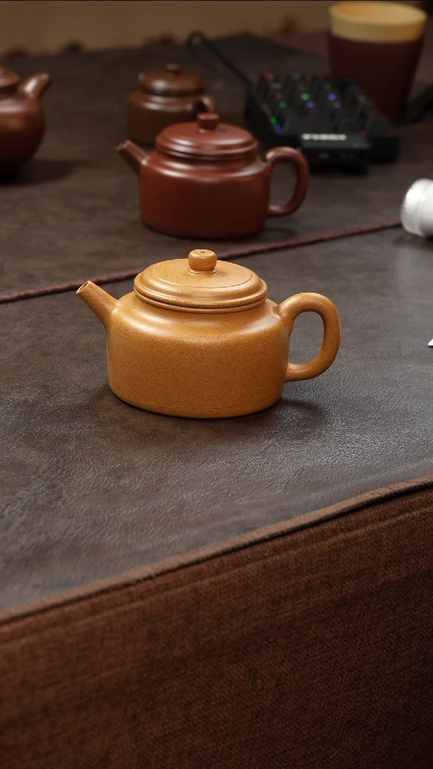 茶壶紫砂壶·12黄金段德钟190cc