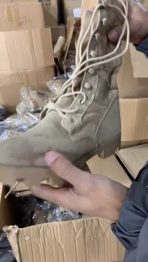 牛皮40码，C 高帮大开口 运动鞋码，瑕疵处理清洁度不好介意勿拍