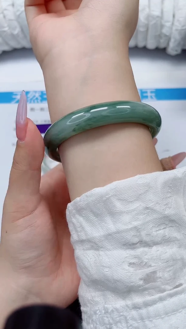 石英质玉手镯未镶嵌369-60/61