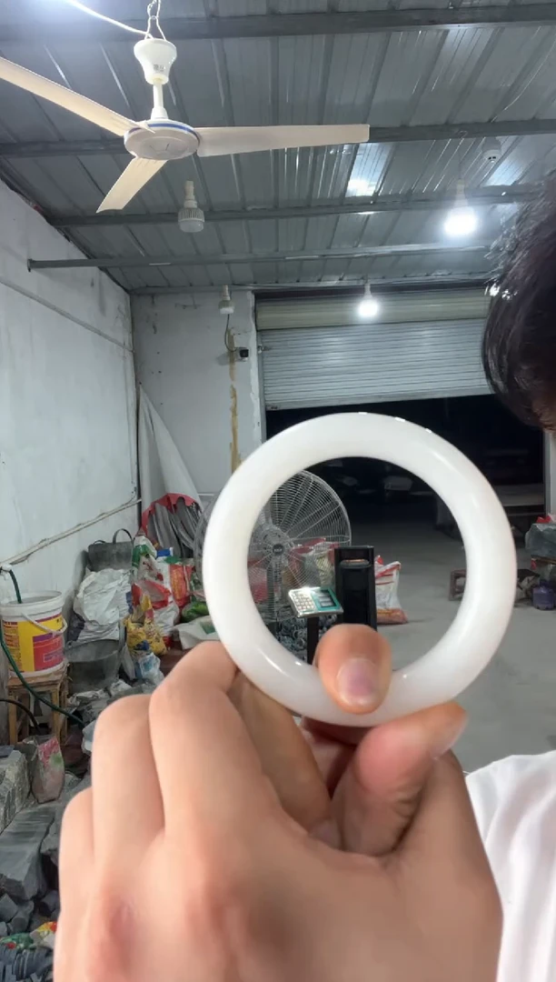 和田玉手镯未镶嵌羊脂白玉手镯圈口54