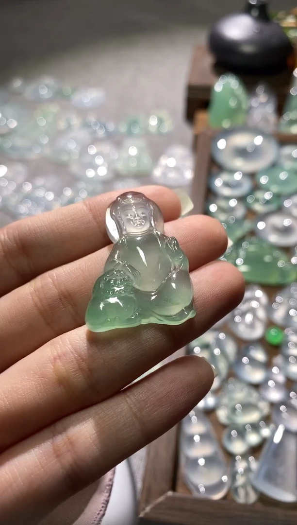 吊坠(不含链)未镶嵌翡翠观音