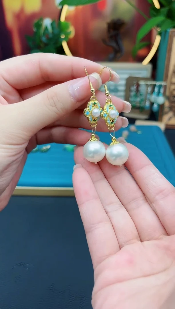 耳饰银S925镶嵌拼合珍珠（马贝珠）320000