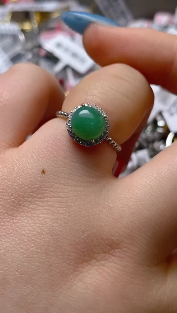 银S925镶嵌戒指翡翠百内无证书