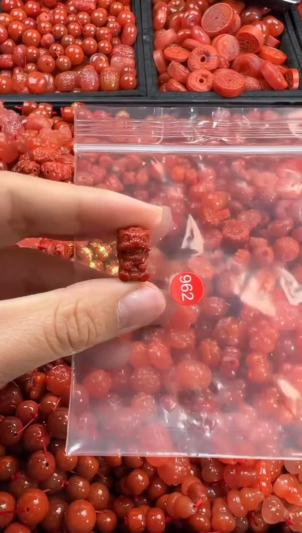 【闪购商品】南红玛瑙颈饰未镶嵌1