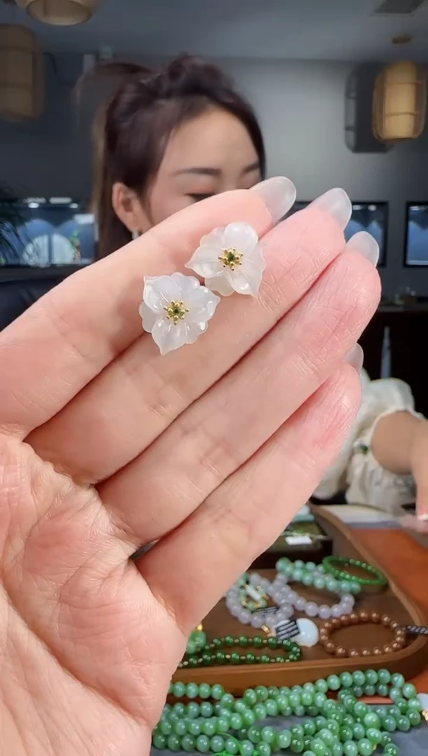 银S925镶嵌和田玉耳饰1