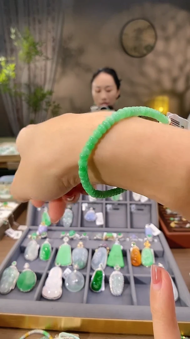 吊坠(不含链)未镶嵌翡翠手串