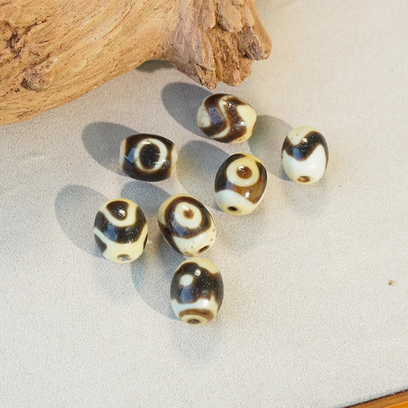 LZ021天然玛瑙牙黄图腾达洛天珠裸珠（多样性发货，发其一）