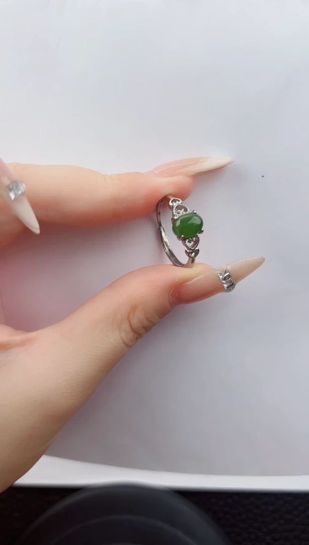 未镶嵌戒指和田玉555嗨购微色差T