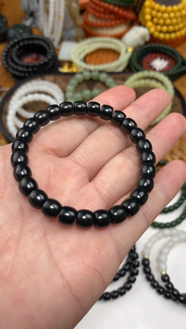 颈饰未镶嵌和田玉手串