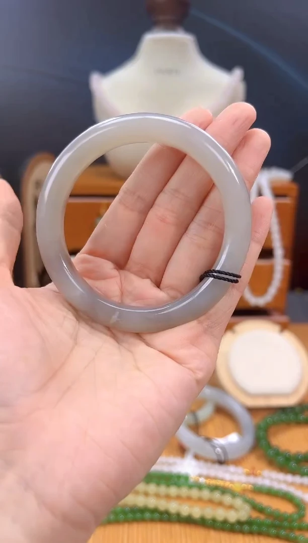 未镶嵌手镯和田玉多样性拍一发一 cg