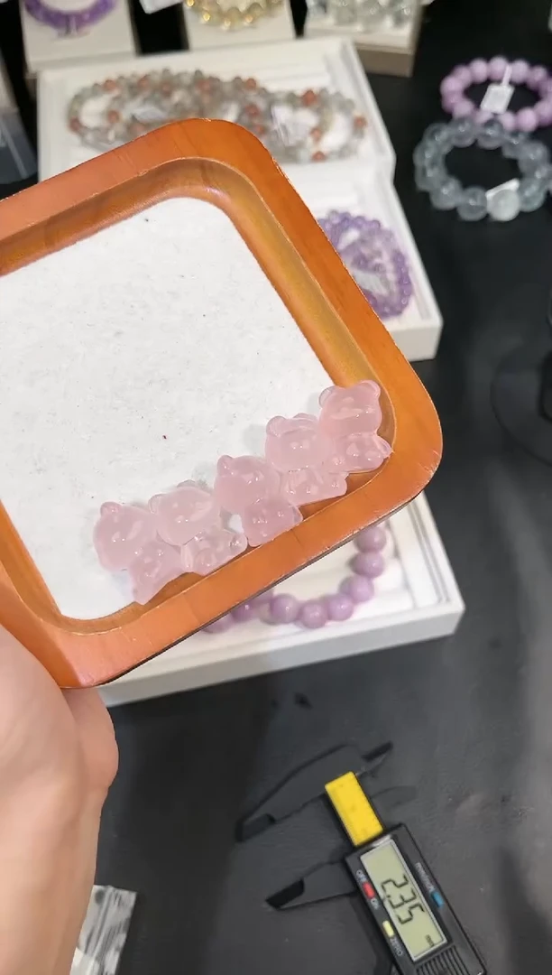 【闪购商品】水晶手链未镶嵌多样性发一粉晶小熊