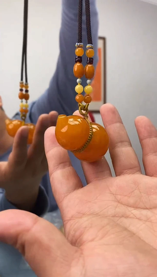 琥珀未镶嵌珠宝奇石假一罚十，多样性发一件021