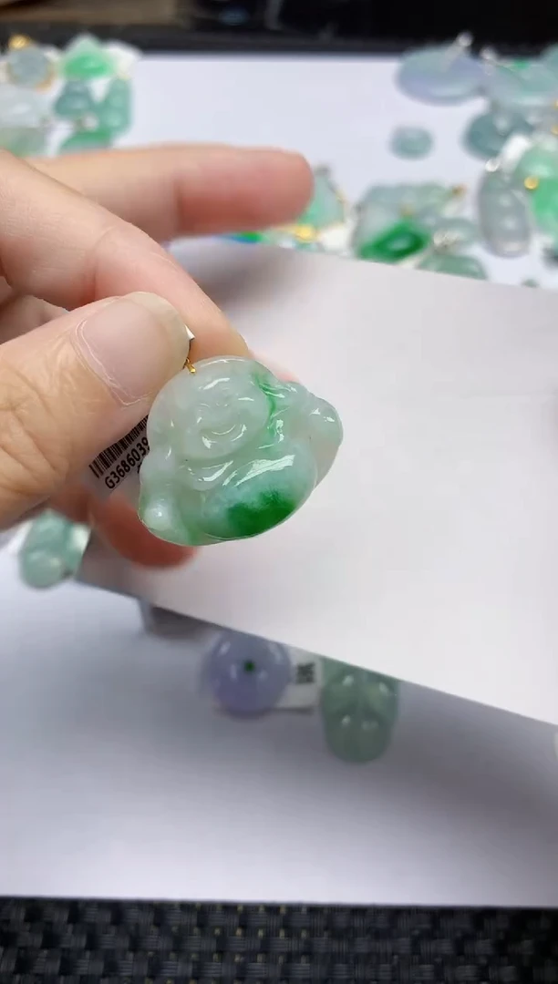 翡翠18K金镶嵌颈饰天然A货翡翠