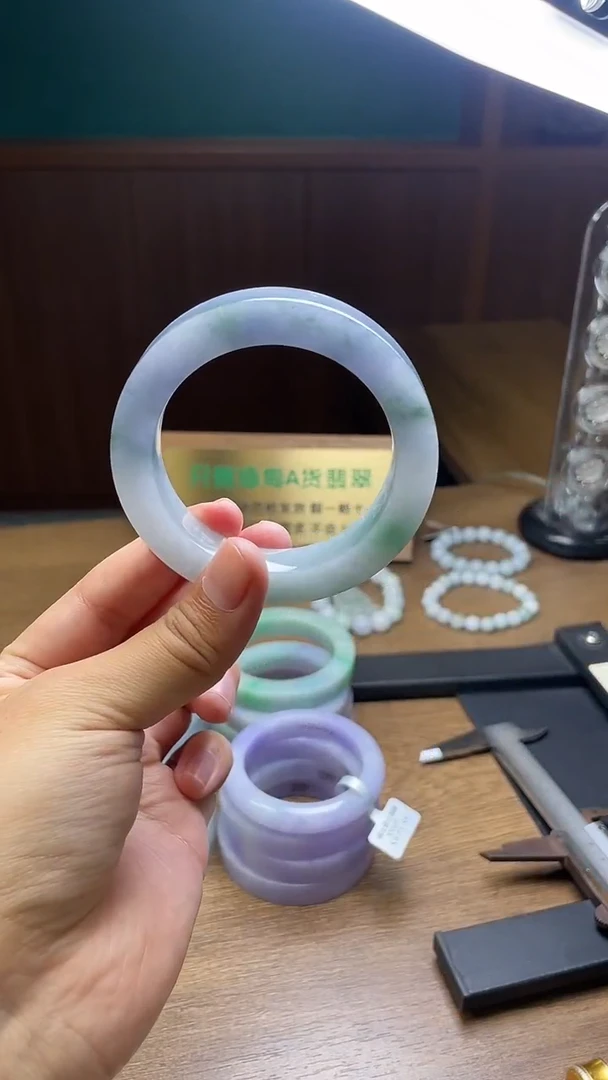 未镶嵌手镯定制翡翠东**雨定制