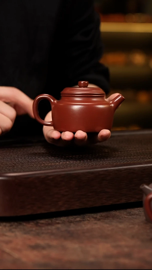 茶壶紫砂红皮龙德钟