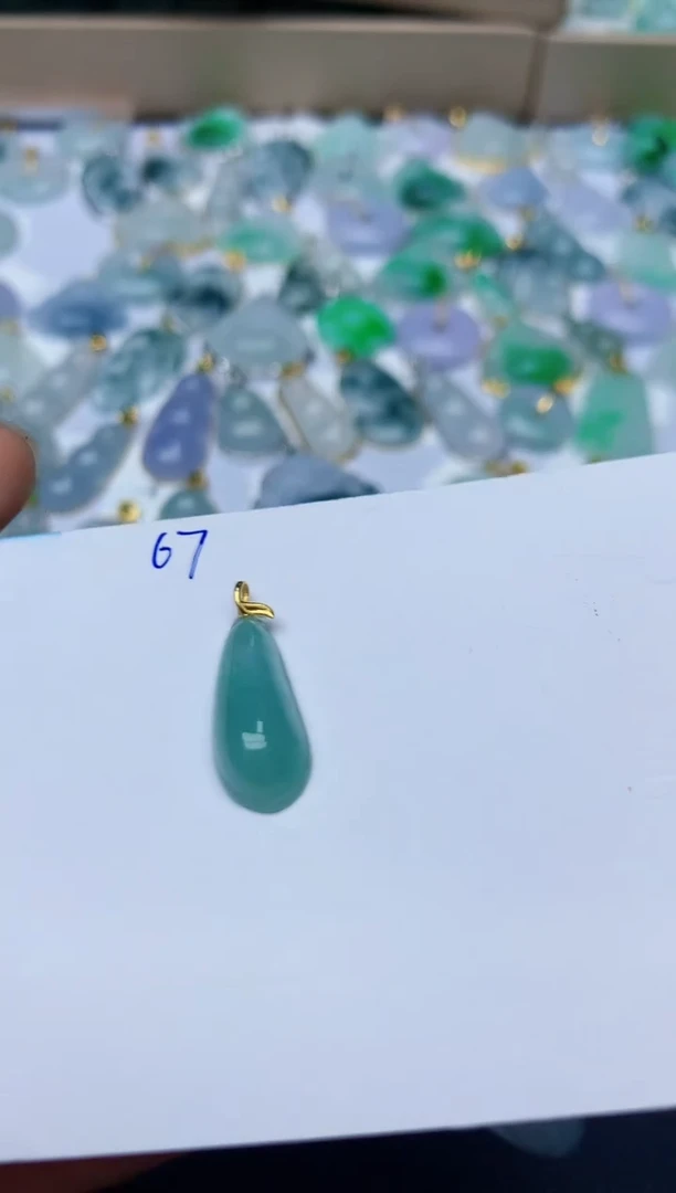 【闪购商品】翡翠颈饰18K金镶嵌天然翡翠A货