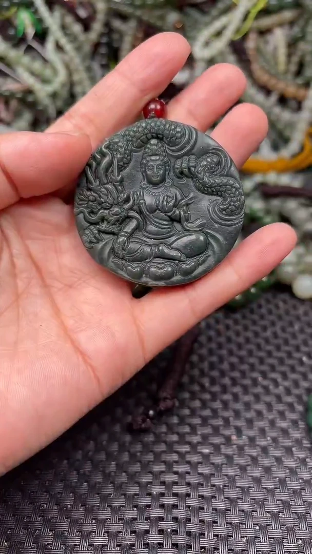 颈饰未镶嵌和田玉1