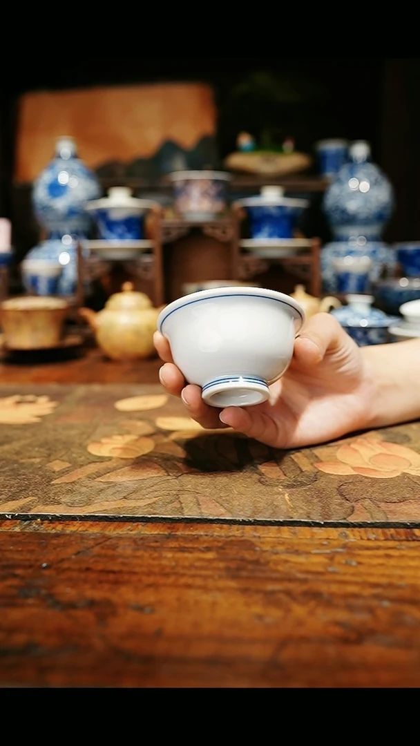 【闪购商品】瓷小压手杯