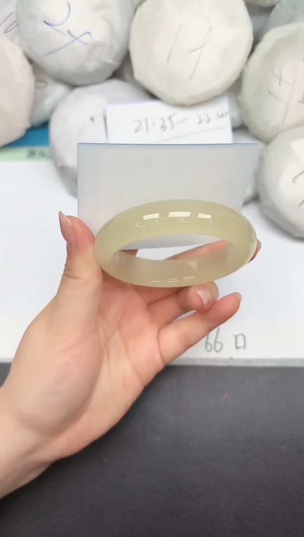 未镶嵌手镯石英质玉A128/53.4