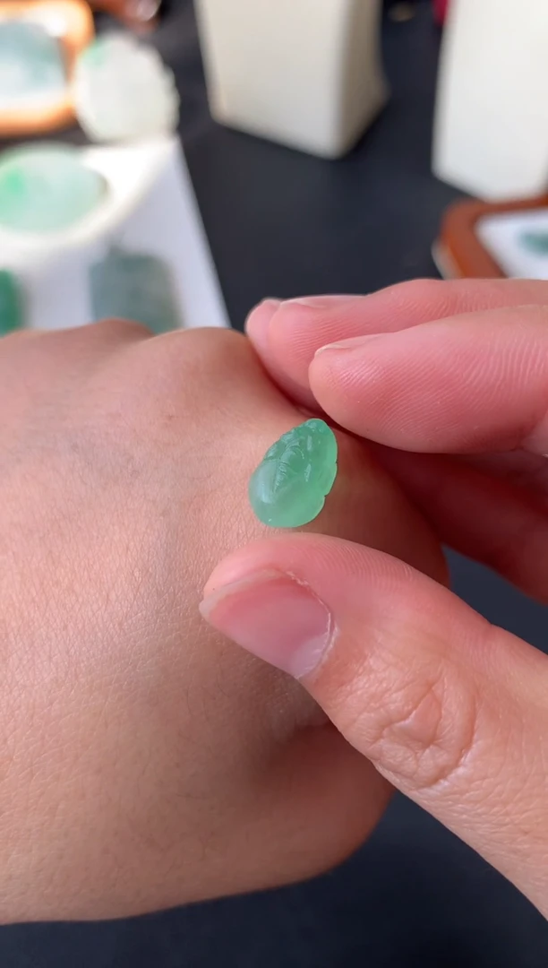 未镶嵌定制翡翠翡翠