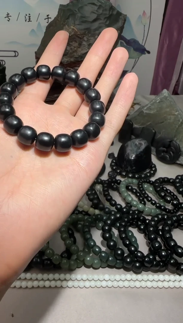未镶嵌手串和田玉新疆墨玉11*12老型手串
