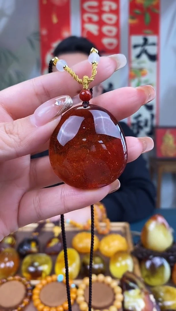 【闪购商品】琥珀裸石未镶嵌基地发货 一物一证 顺丰包邮