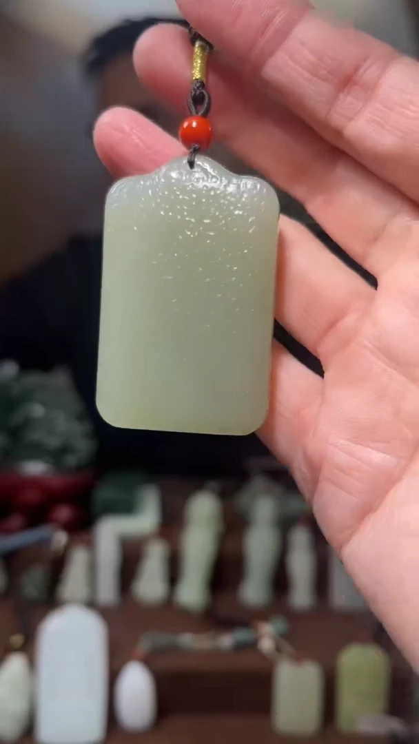 颈饰未镶嵌和田玉·