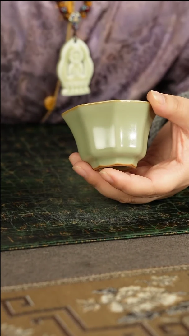 善窑厂柴窑粉青八方杯（柴窑）