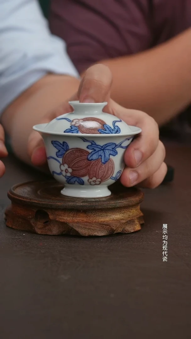 红绿彩瓷器上的璀璨明珠