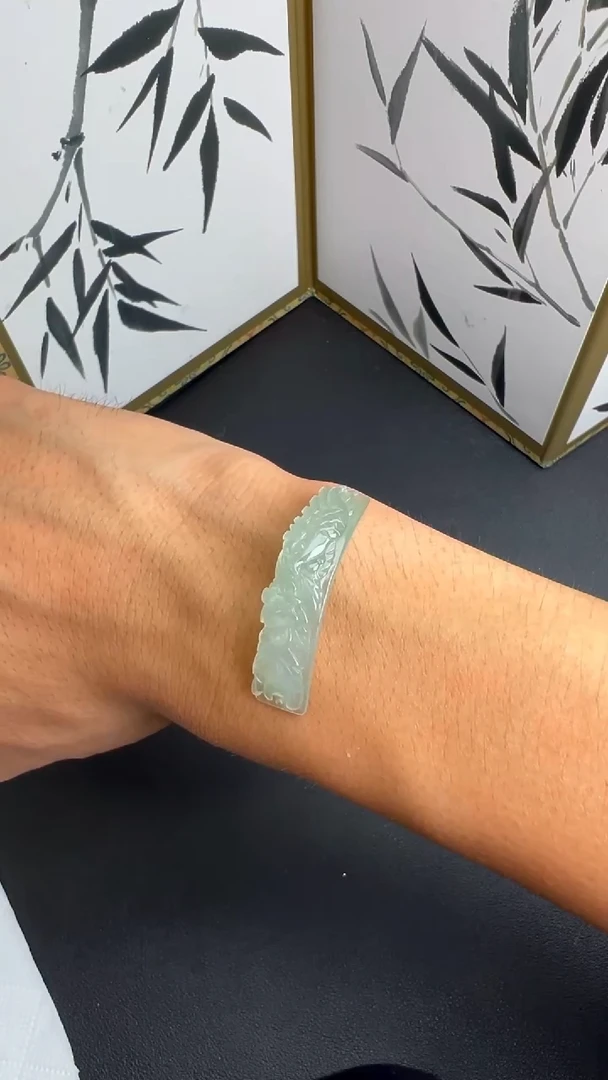 翡翠未镶嵌颈饰DSD0721081