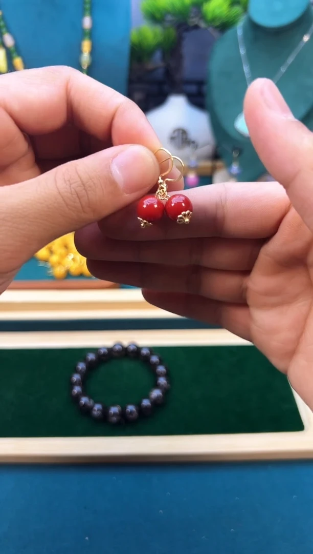 玛瑙/玉髓耳钉14K金镶嵌E174