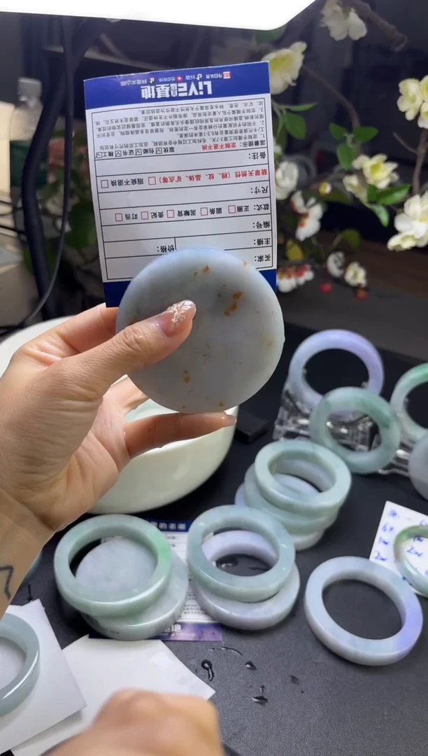 未镶嵌手镯定制翡翠走***敦定制手镯不退不换