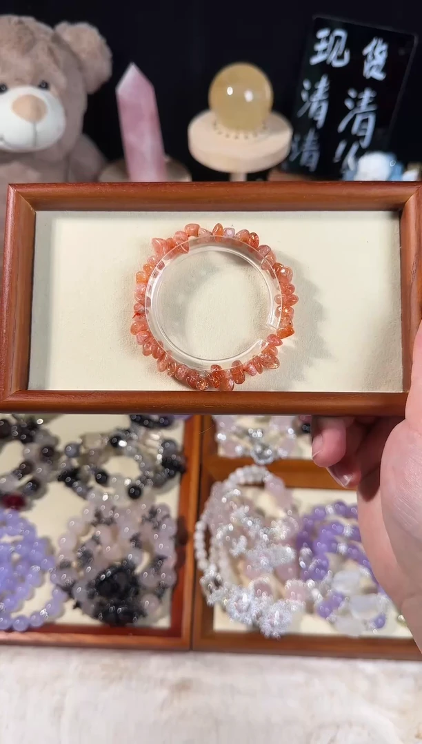 【闪购商品】水晶手链未镶嵌金草莓碎石手串