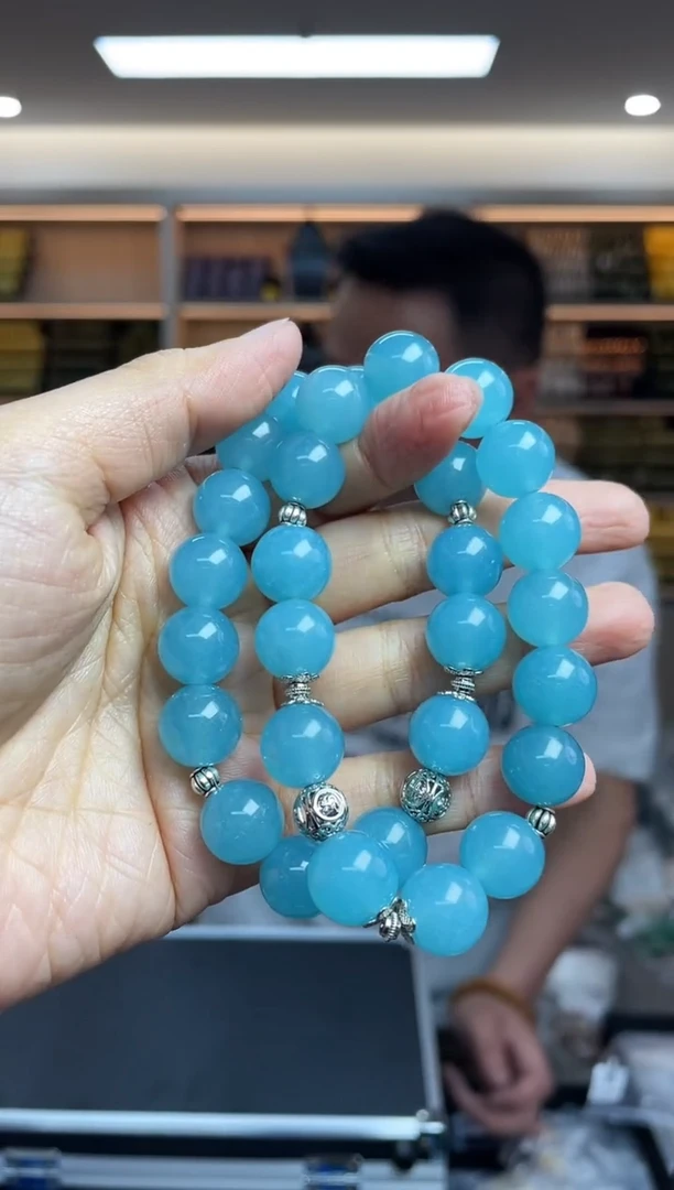 【闪购商品】海蓝宝石手串未镶嵌多样性发一件