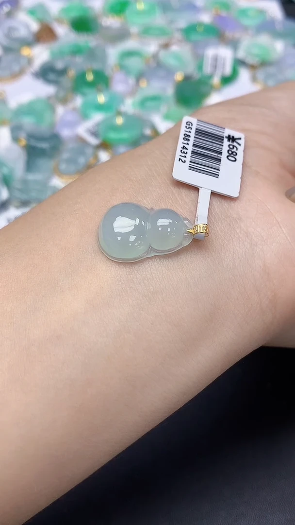 翡翠未镶嵌颈饰天然缅甸a货翡翠