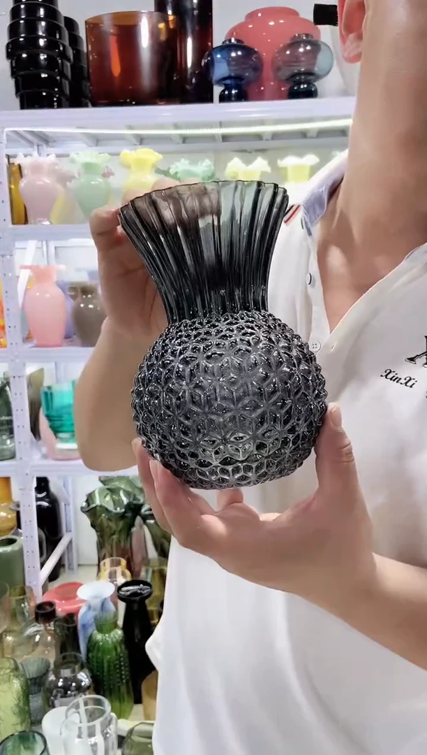 灰色小菠萝花瓶...........