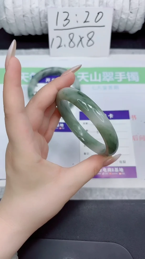 石英质玉手镯未镶嵌10-62