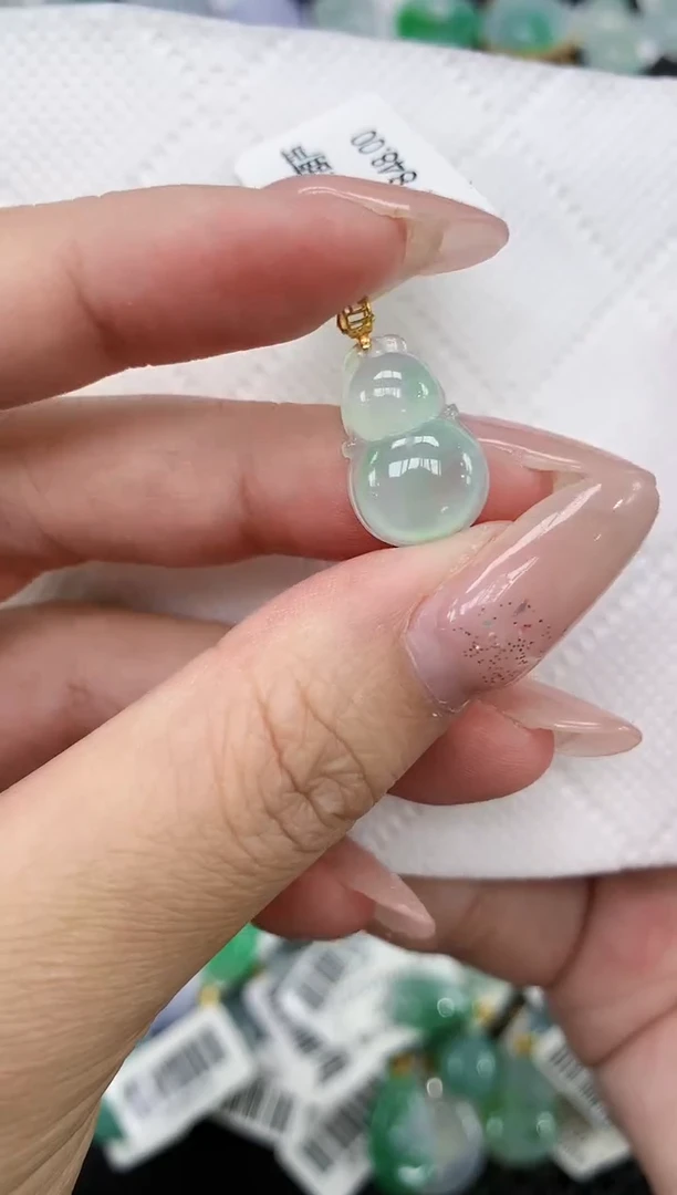 颈饰18K金镶嵌翡翠1111111111