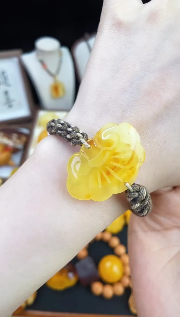 琥珀未镶嵌珠宝奇石柒月