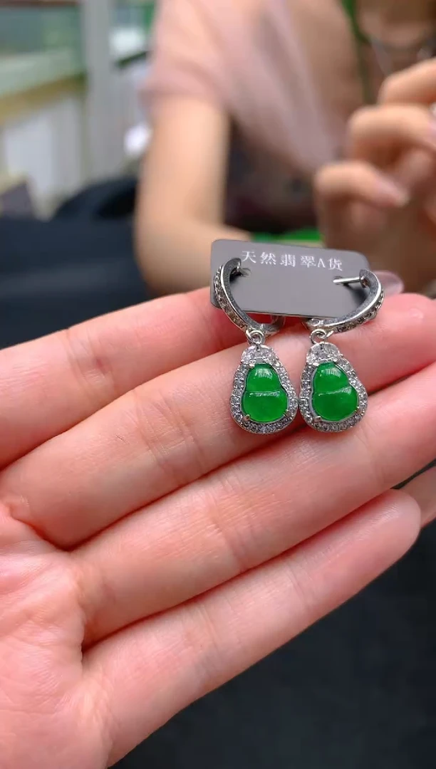 翡翠未镶嵌颈饰天然A货翡翠