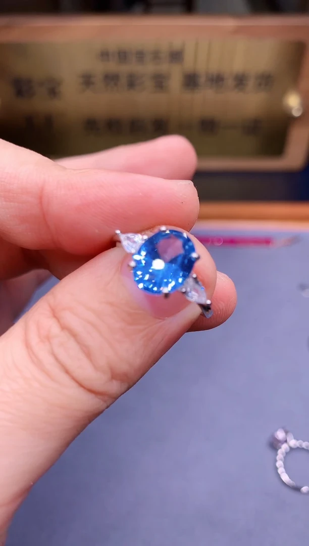 【闪购商品】海蓝宝石戒指银S925镶嵌........
