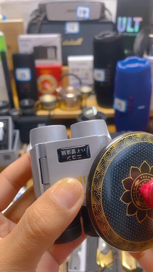 瓷片闪购商品 如图所示