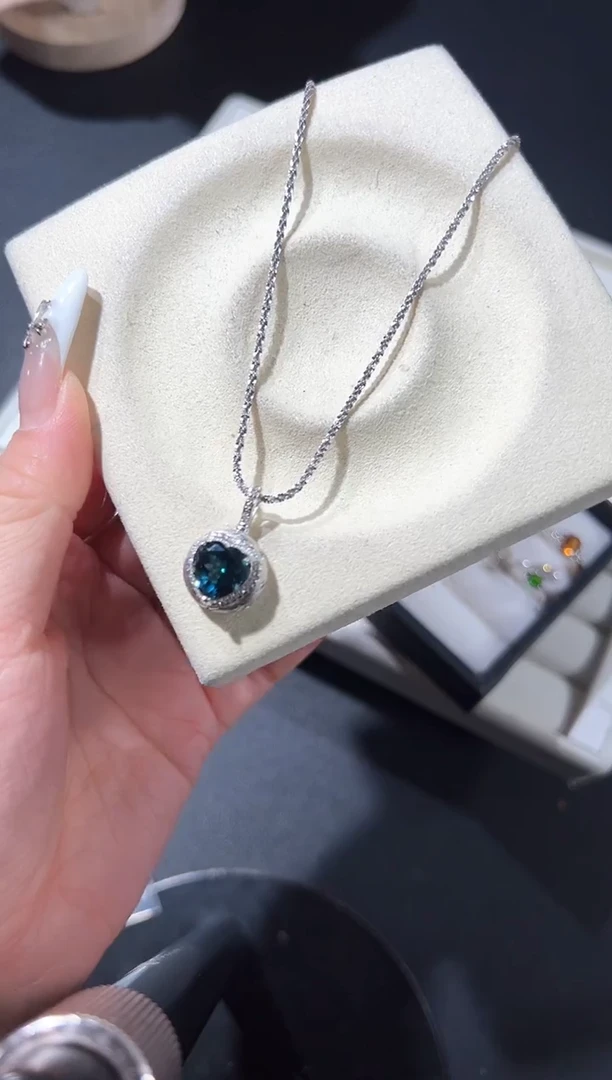 吊坠(不含链)银S925镶嵌托帕石25r多样性发其一【1个】