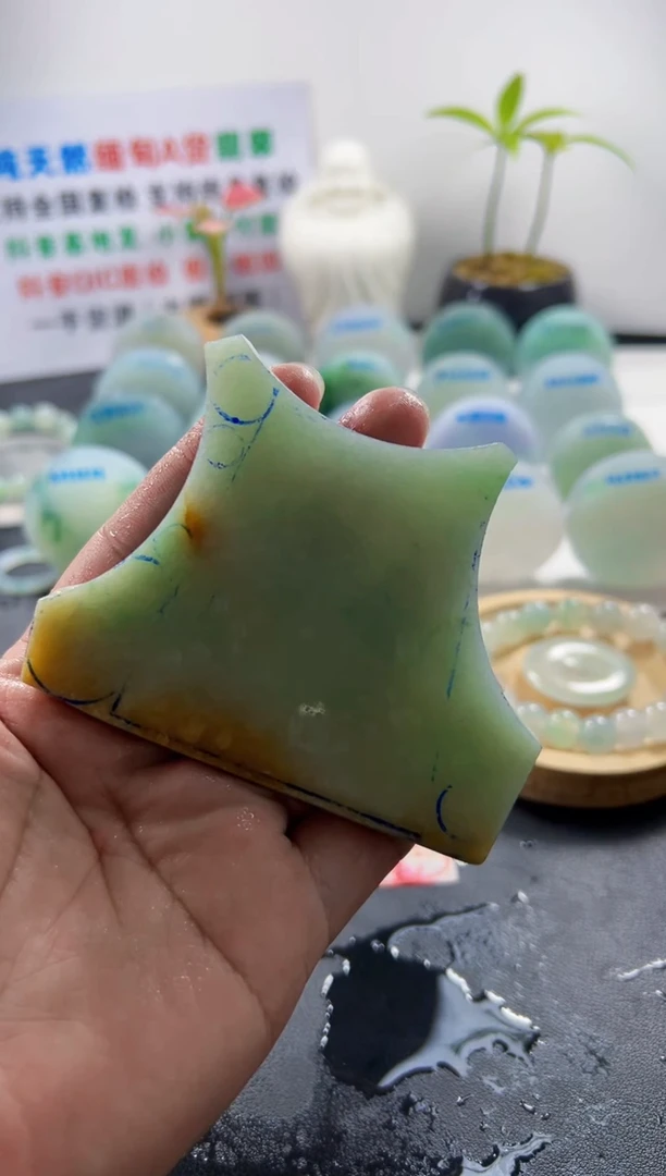 未镶嵌定制翡翠犀**月099999