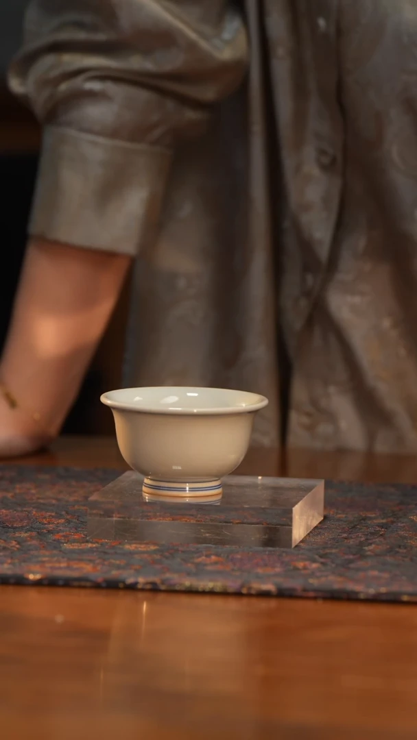 G可倚定制柴窑白胎压手杯