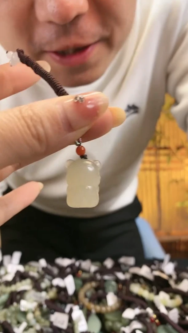 【闪购商品】和田玉颈饰未镶嵌多样性发货，拍一发一