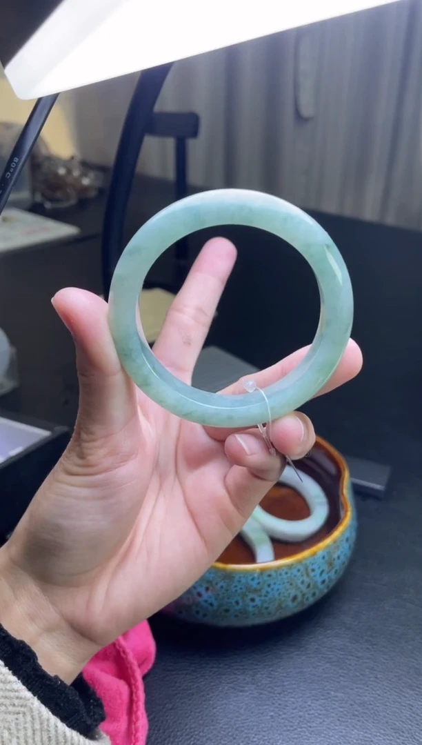 【闪购商品】翡翠手镯未镶嵌手镯