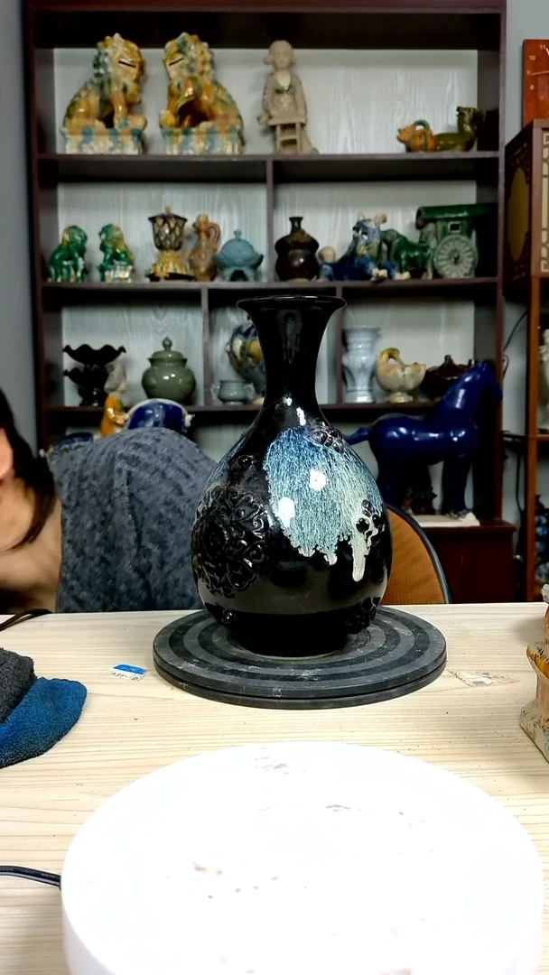 经典精美复古风格瓷器