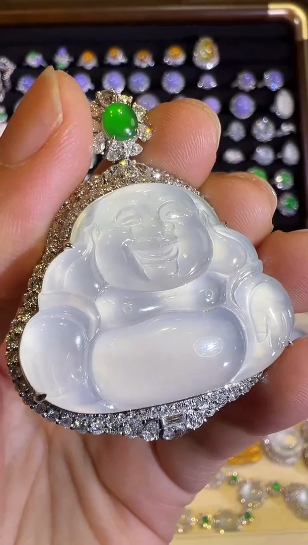 【闪购商品】翡翠吊坠(赠链)18K金镶嵌玻璃种茅台白佛公吊坠